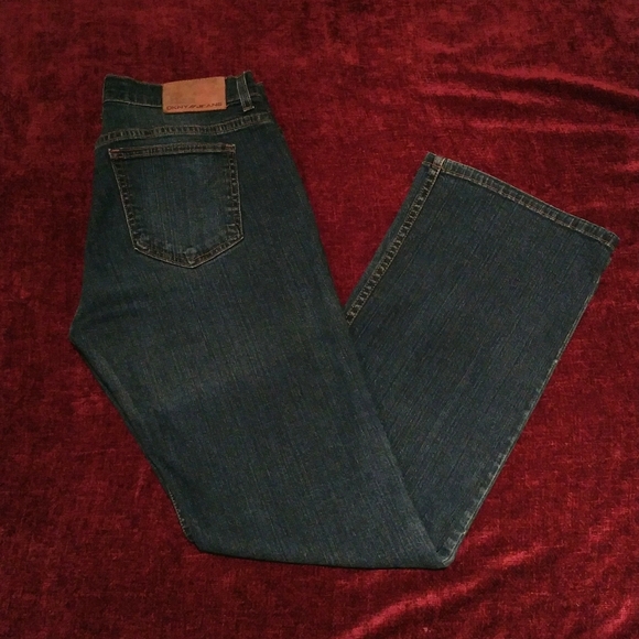 🌻DKNY straight leg mid-rise dark wash jeans - Picture 6 of 6